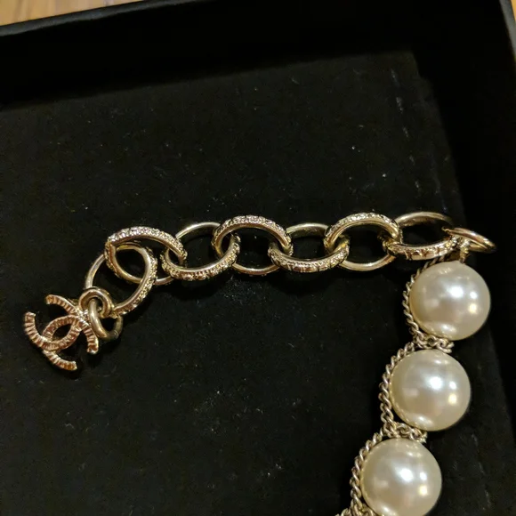 Chanel bracelet - Picture 4 of 13